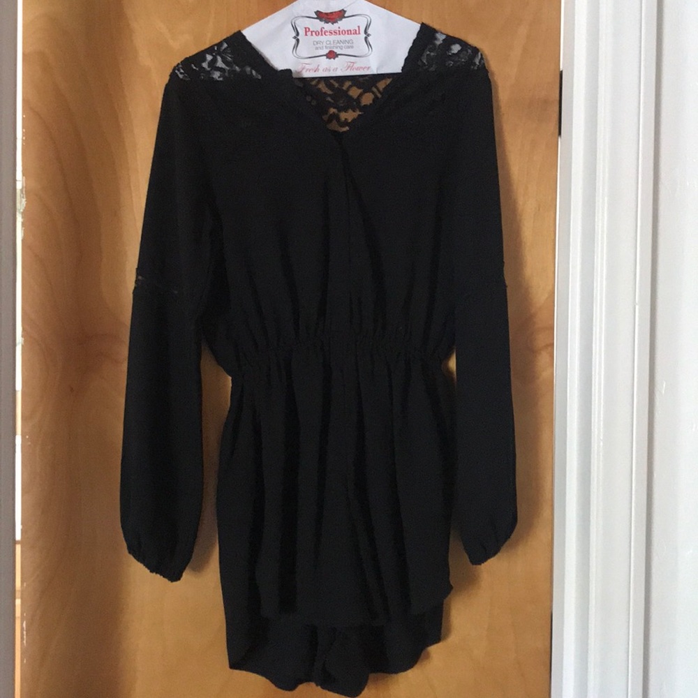 ABERCROMBIE black lace romper